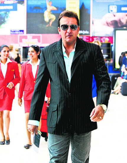 Sanjay Dutt dons ribbed look in Zilla Ghaziabad